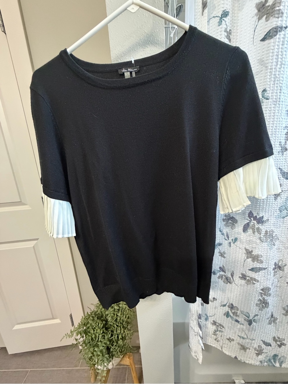 Worthington Black Short-Sleeve Knit Top with Cream Pleated Cuff Detail